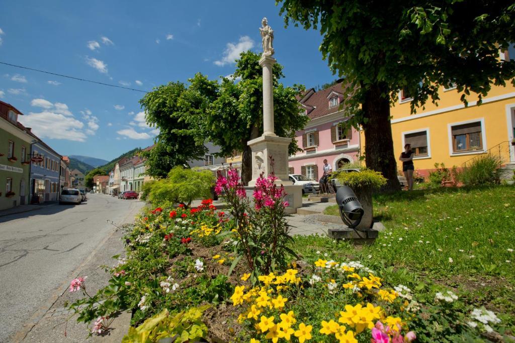 Gaestehaus Landgraf Uebelbach Экстерьер фото